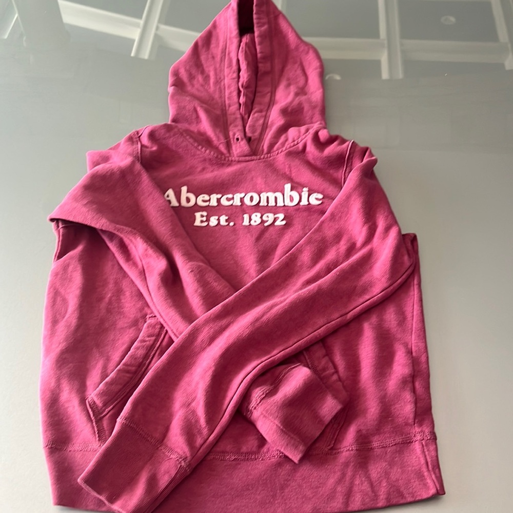 New (NWOT) Abercrombie hoodie size small
